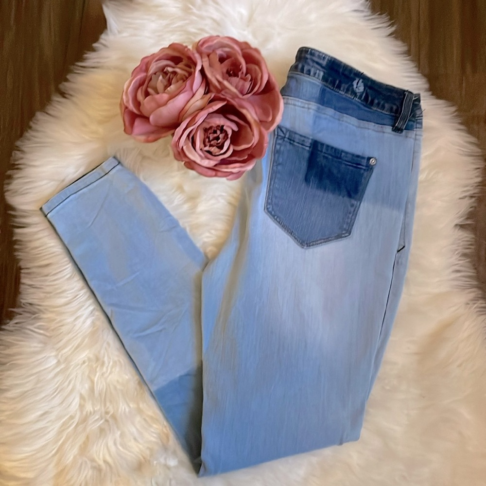 Kensie Effortless Ankle Biter Jeans - Picture 5 of 7